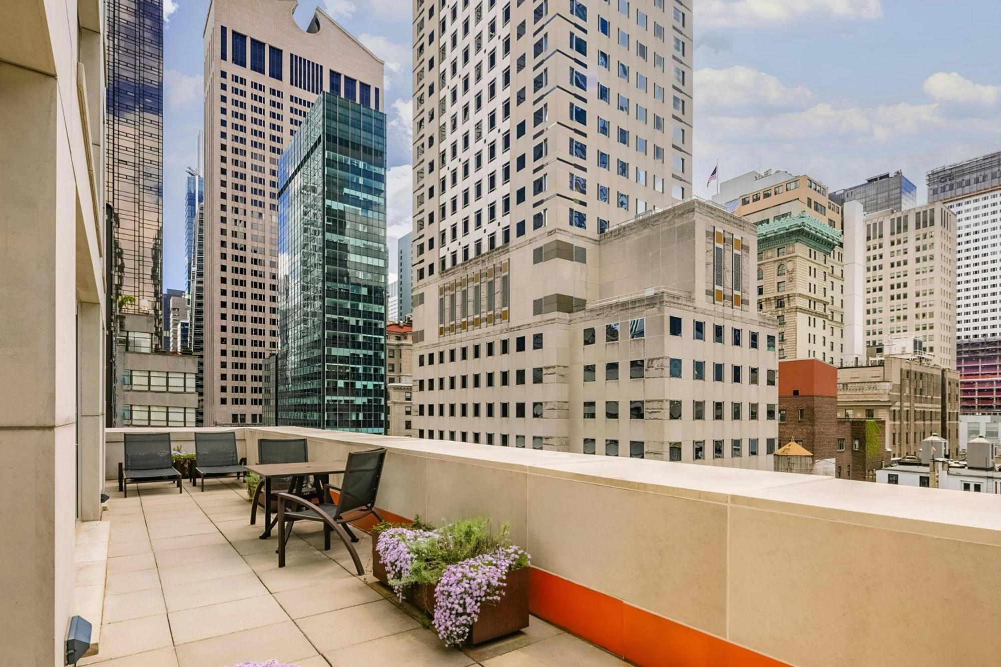 Chambers Hotel Central Park South, Sonder By Marriott Bonvoy Nowy Jork Zewnętrze zdjęcie